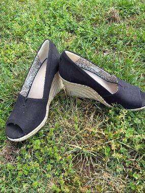 Toms Black Wedge Espadrille Peep-Toe Women’s Shoes